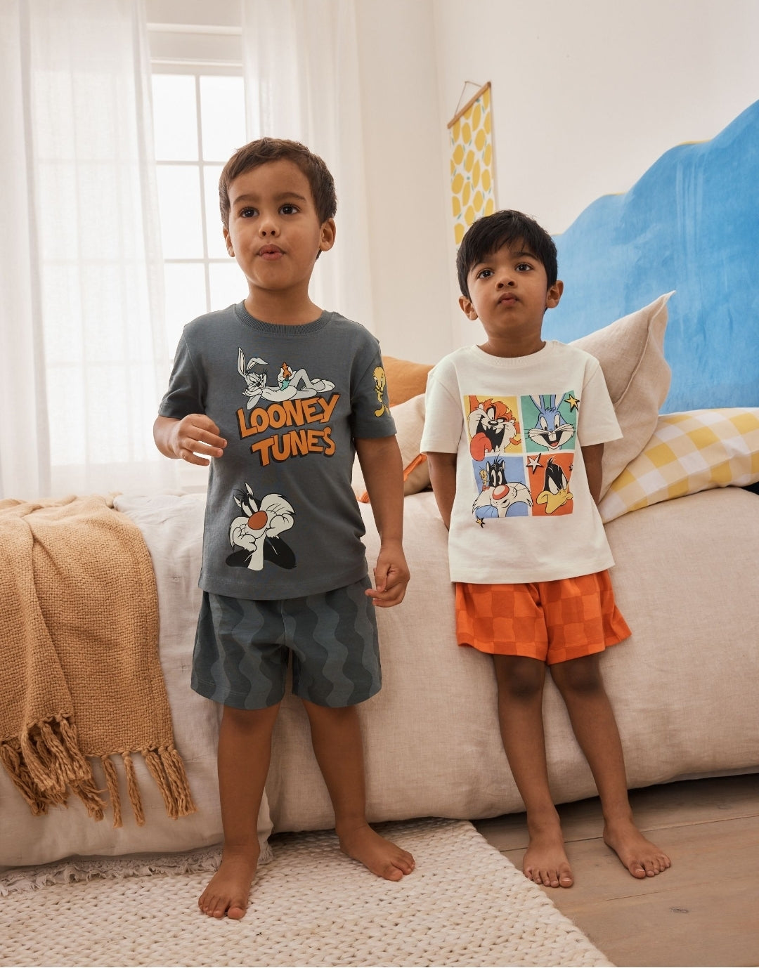 Orange/White/Grey Looney Tunes
Short Pyjamas 2 Pack