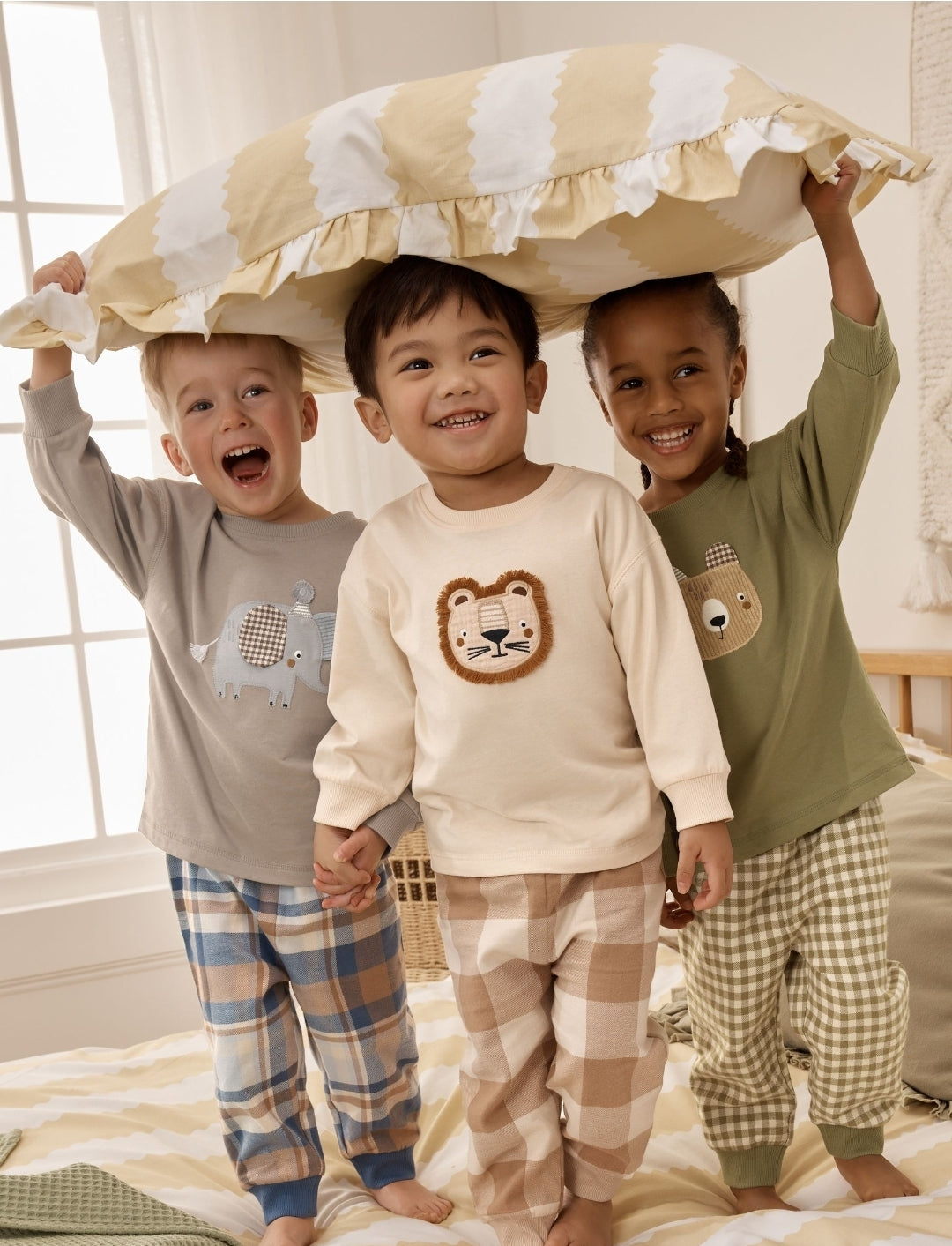 Olive Green/Stone/Ecru Animal
Check Woven Bottom Pyjamas 3