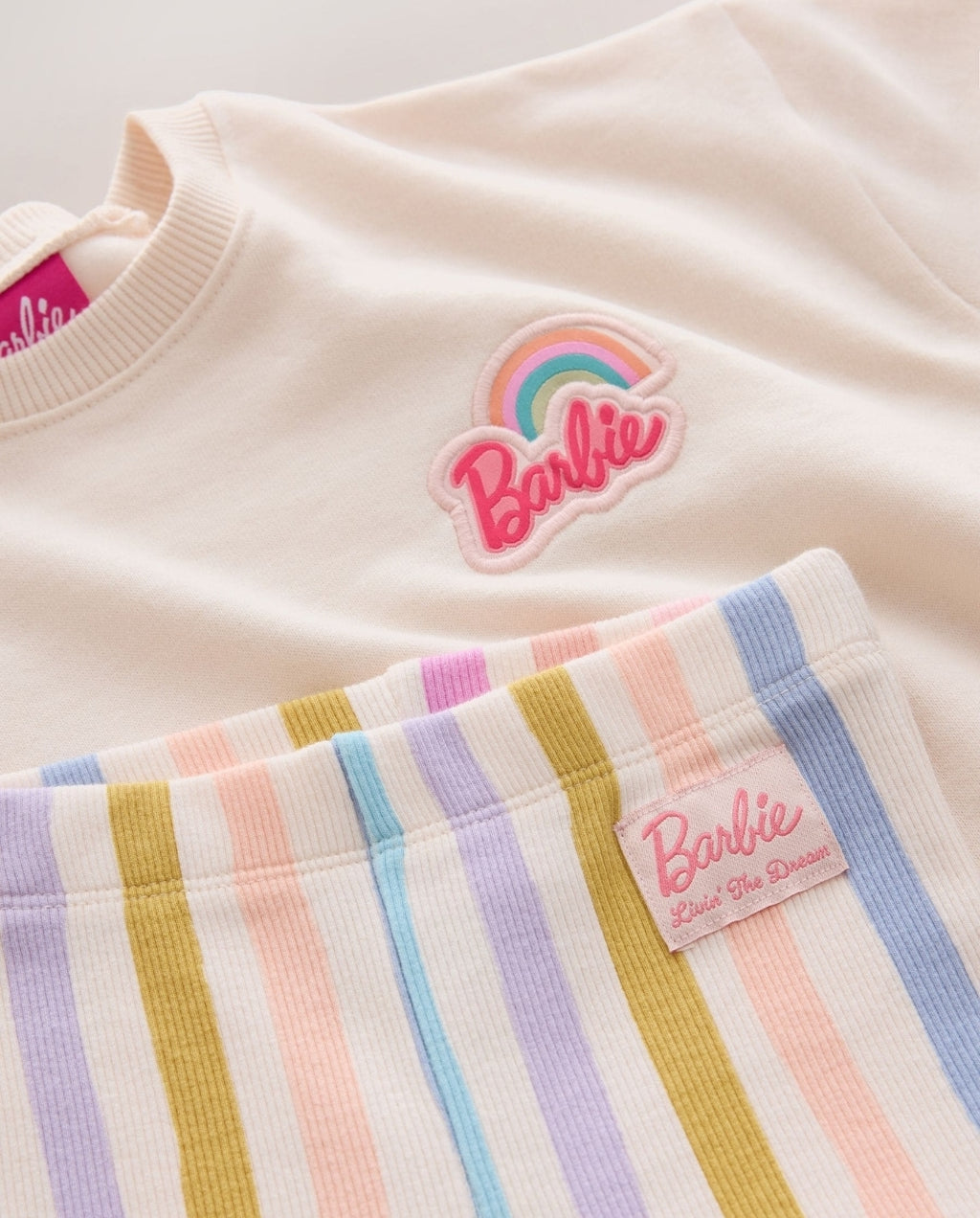 Barbie Dreamhouse Rainbow
Sweatshirt and Flare Leg Set
