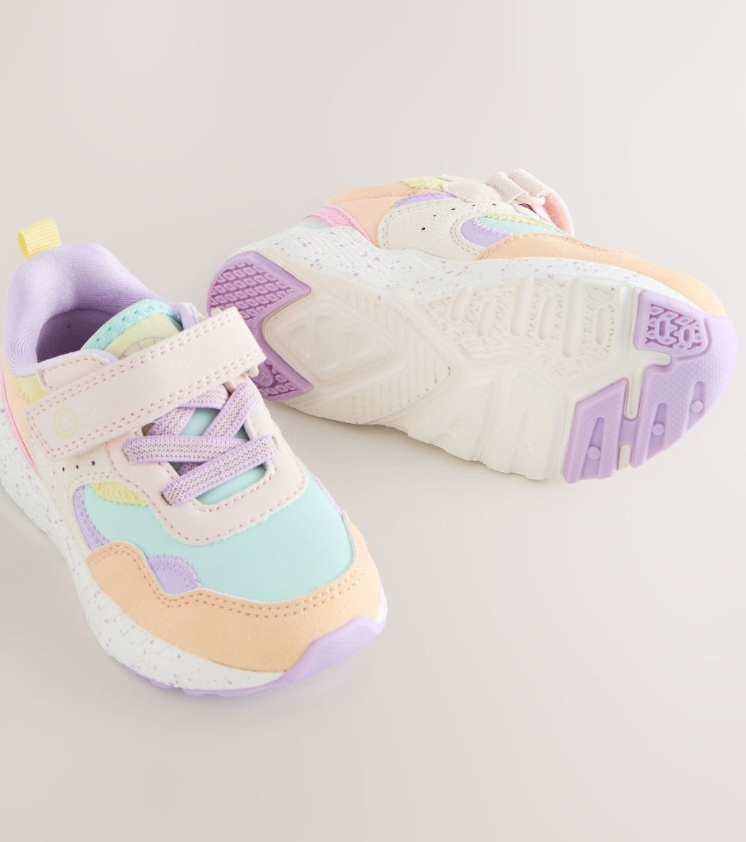 Multi Bright Standard Fit (F) Elastic
Lace Touch Fasten Trainers