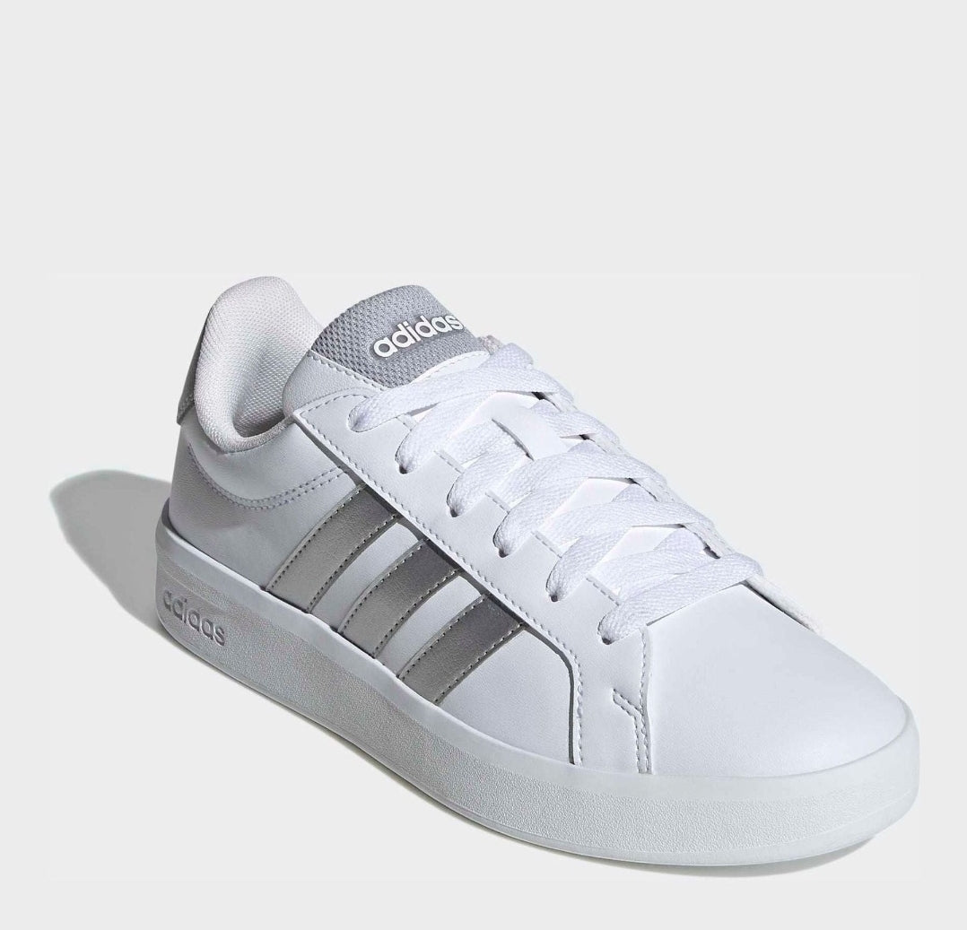 adidas White/Silver Grand Court 3.0
Junior Trainers