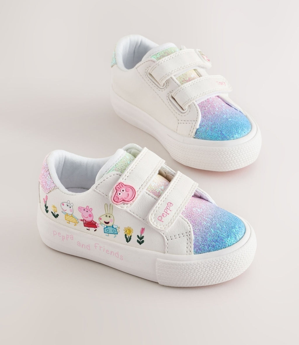 White Standard Fit (F) Peppa Pig
Chunky Trainers with Touch Faste.
