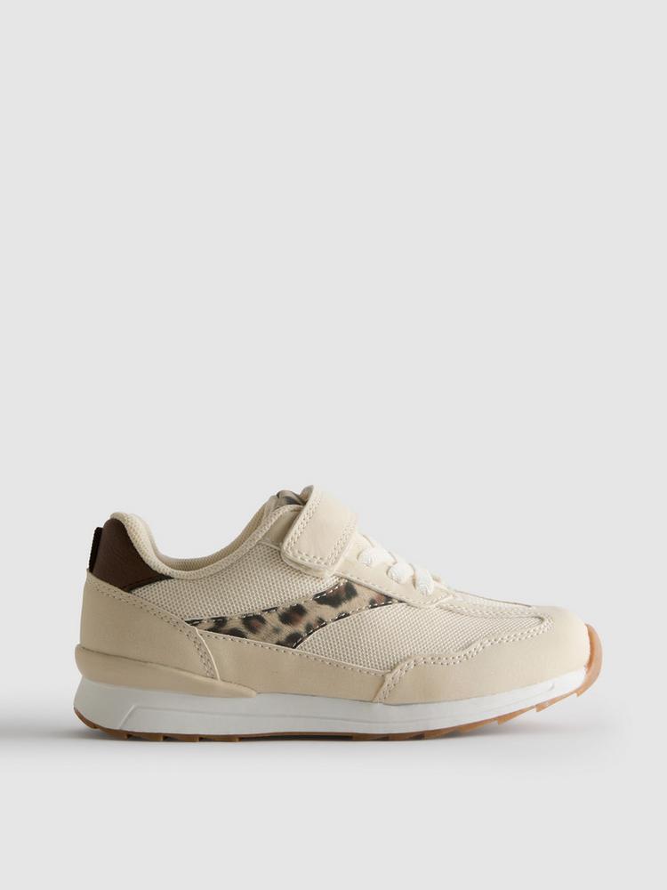 Low-Top Trainers