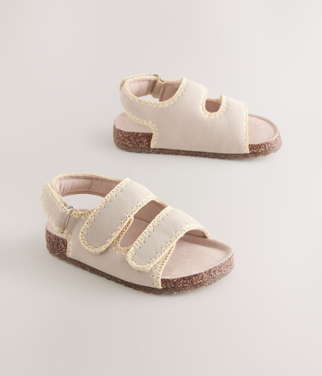 Multi Touch Fastening Corkbed
Sandals