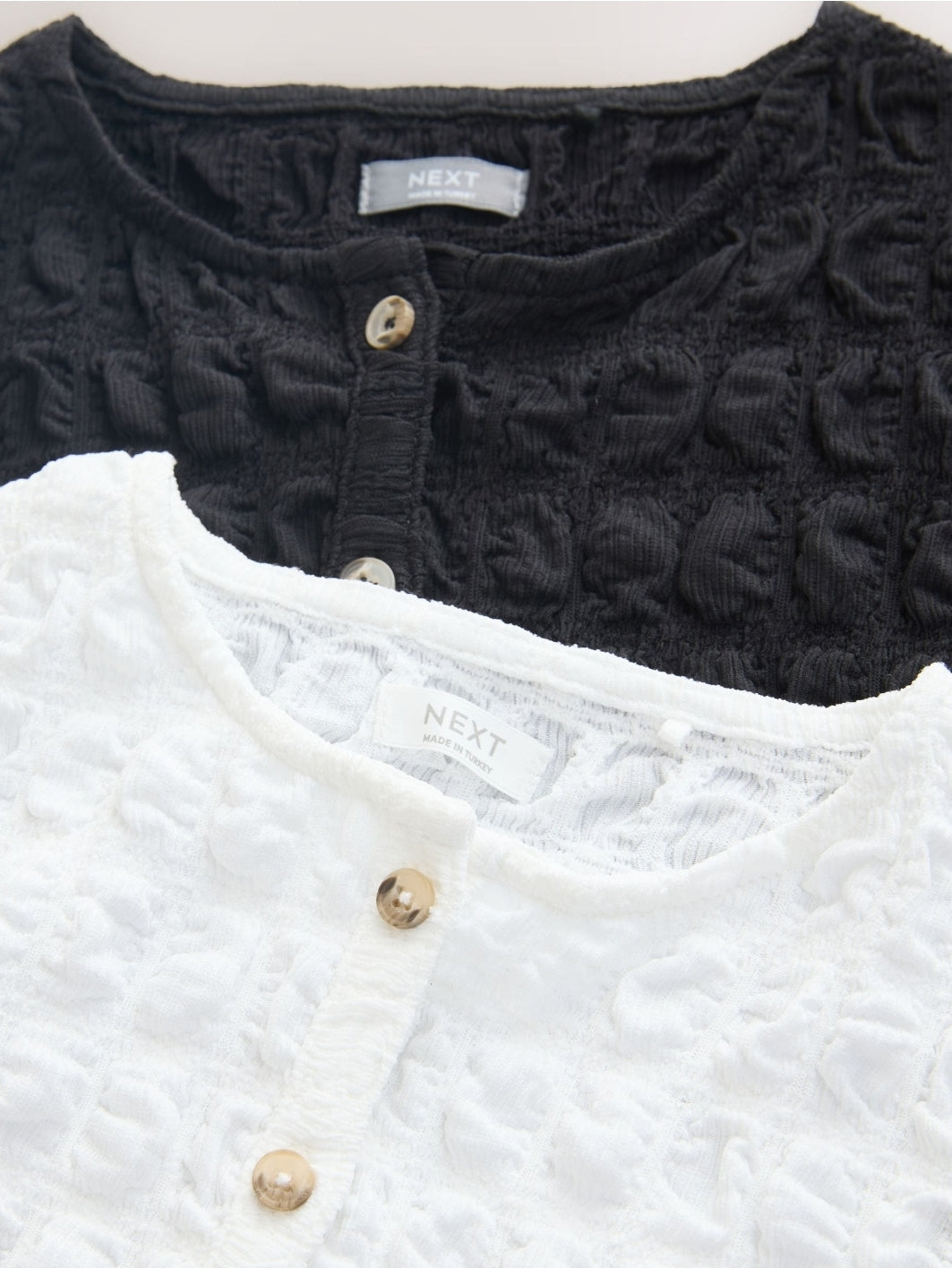 Black/White Textured Button
Front Tops 2 Pack