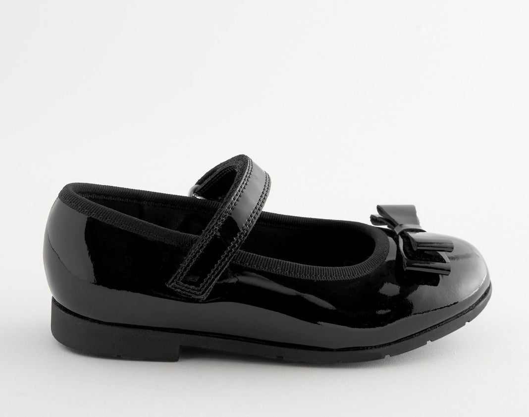 Black Patent Standard Fit (F)
School Leather Bow Mary Jane