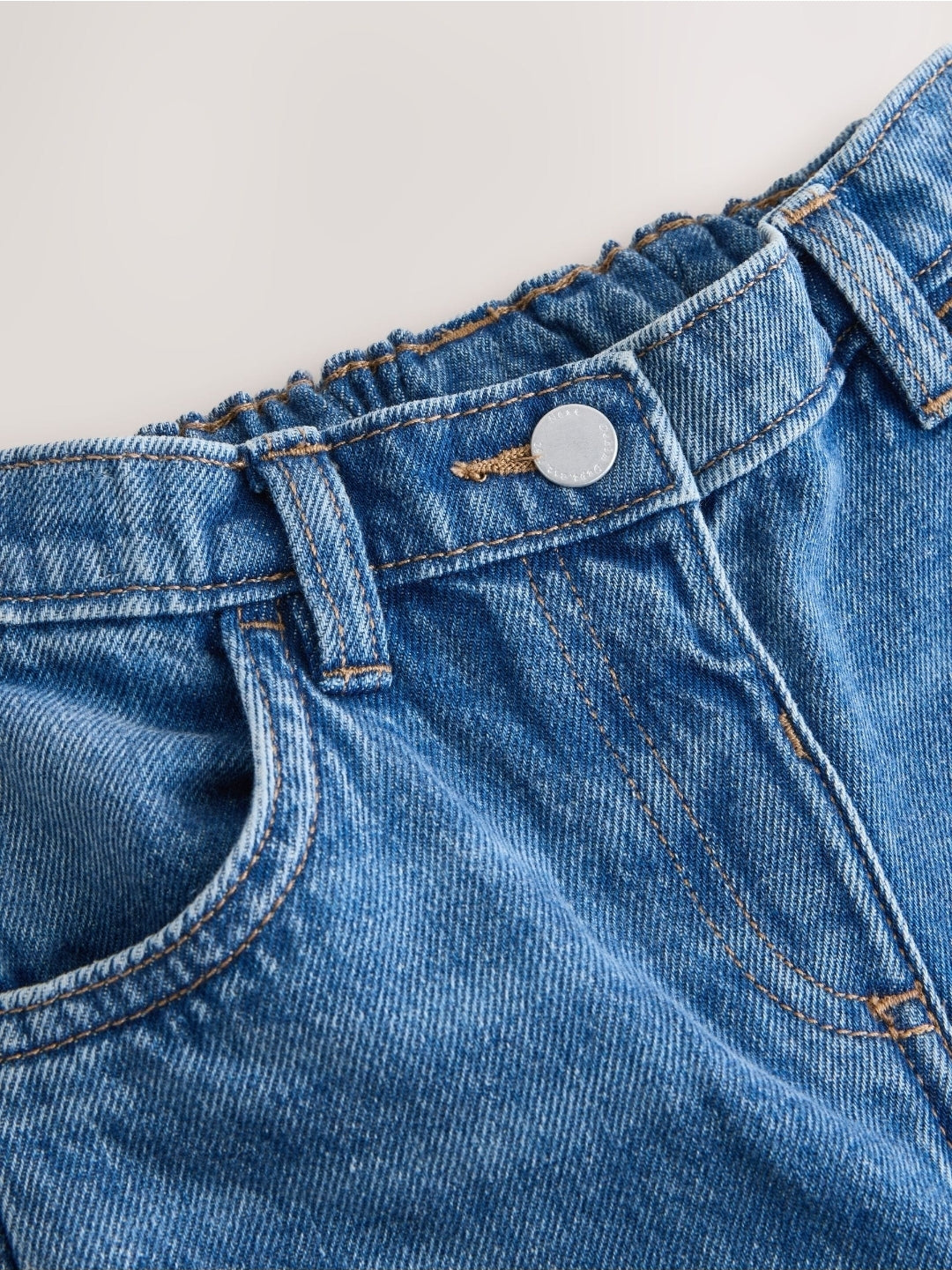 Mid Wash Denim Barrel Jeans