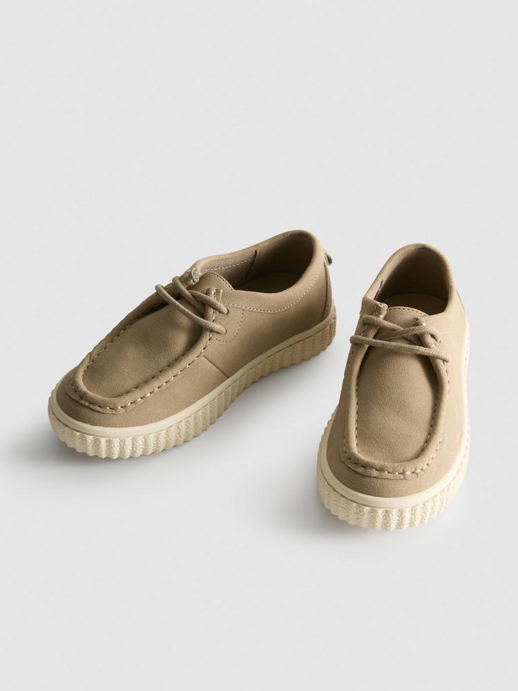Apron Shoes
