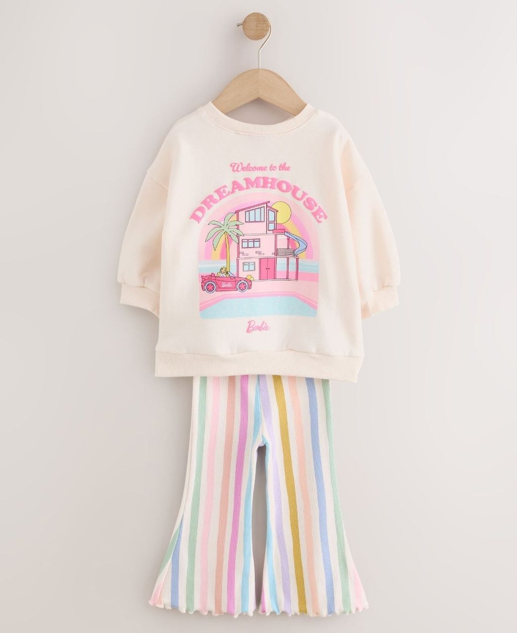 Barbie Dreamhouse Rainbow
Sweatshirt and Flare Leg Set