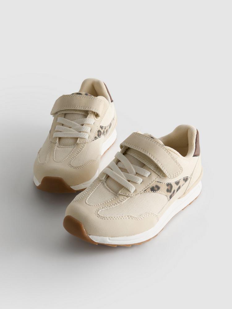 Low-Top Trainers