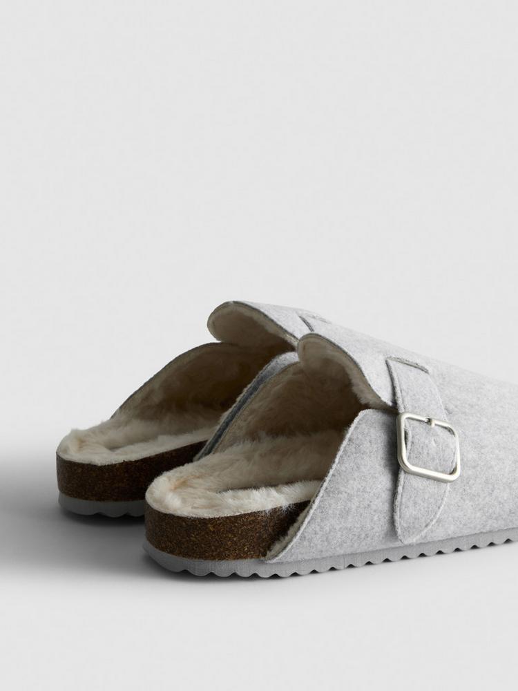 Primark Brushed Hand Clog Slippers