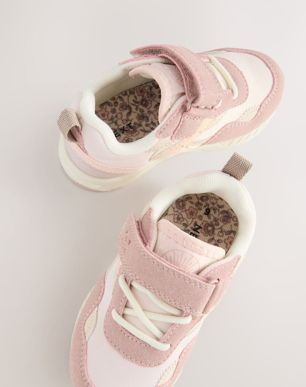 Pink Standard Fit (F) Elastic Lace
Touch Fasten Trainers