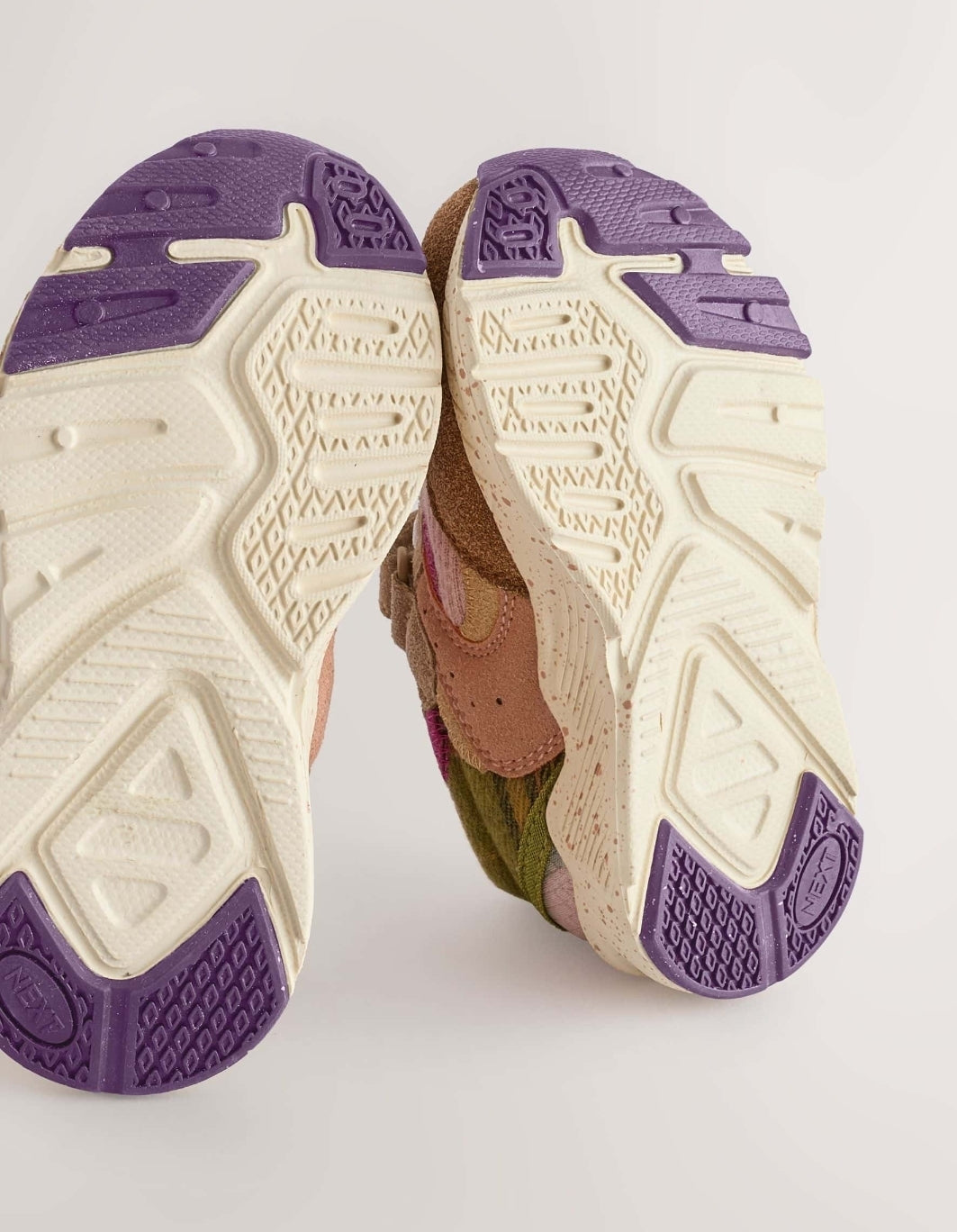 Multi Standard Fit (F) Elastic Lace
Touch Fasten Trainers