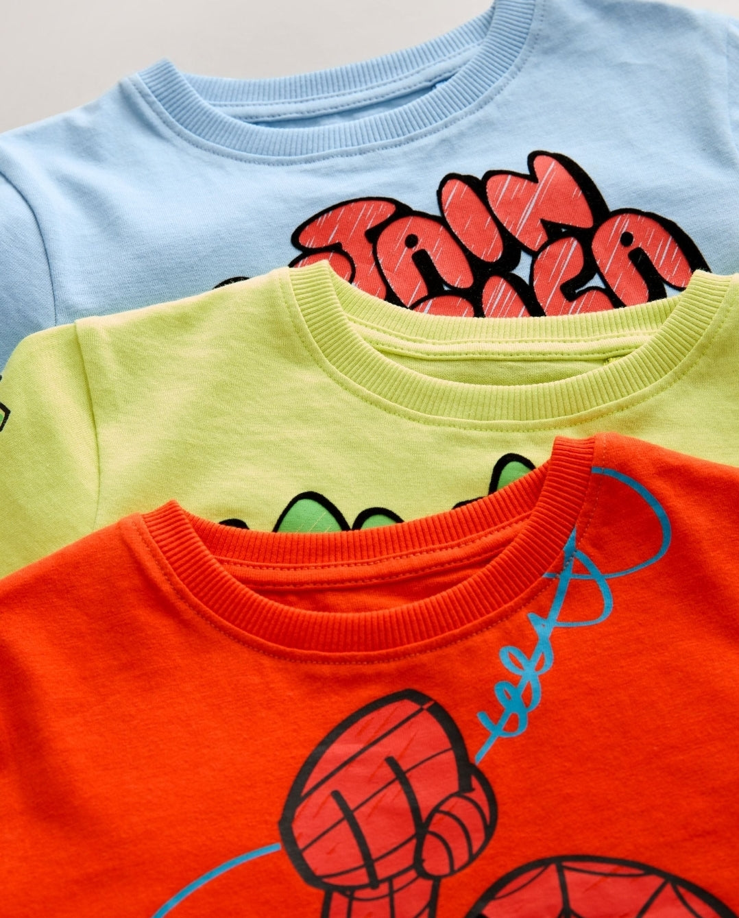 Red/Blue/Green Marvel Short
Pyjamas 3 Pack