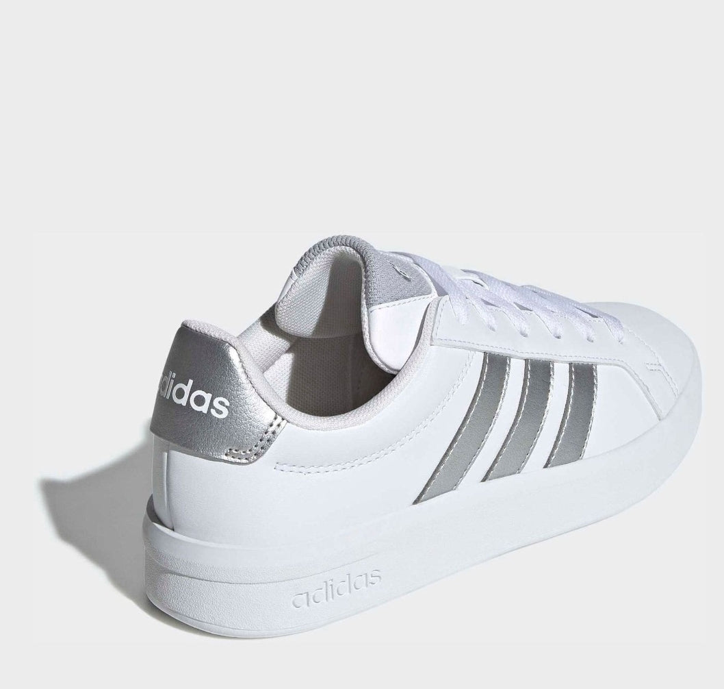 adidas White/Silver Grand Court 3.0
Junior Trainers