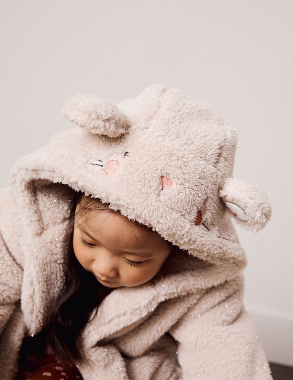 Beige Mouse Character Ears Fleece
Dressing Gown