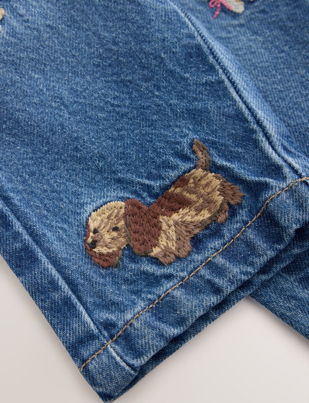 Dog Embroidered Mom Jeans