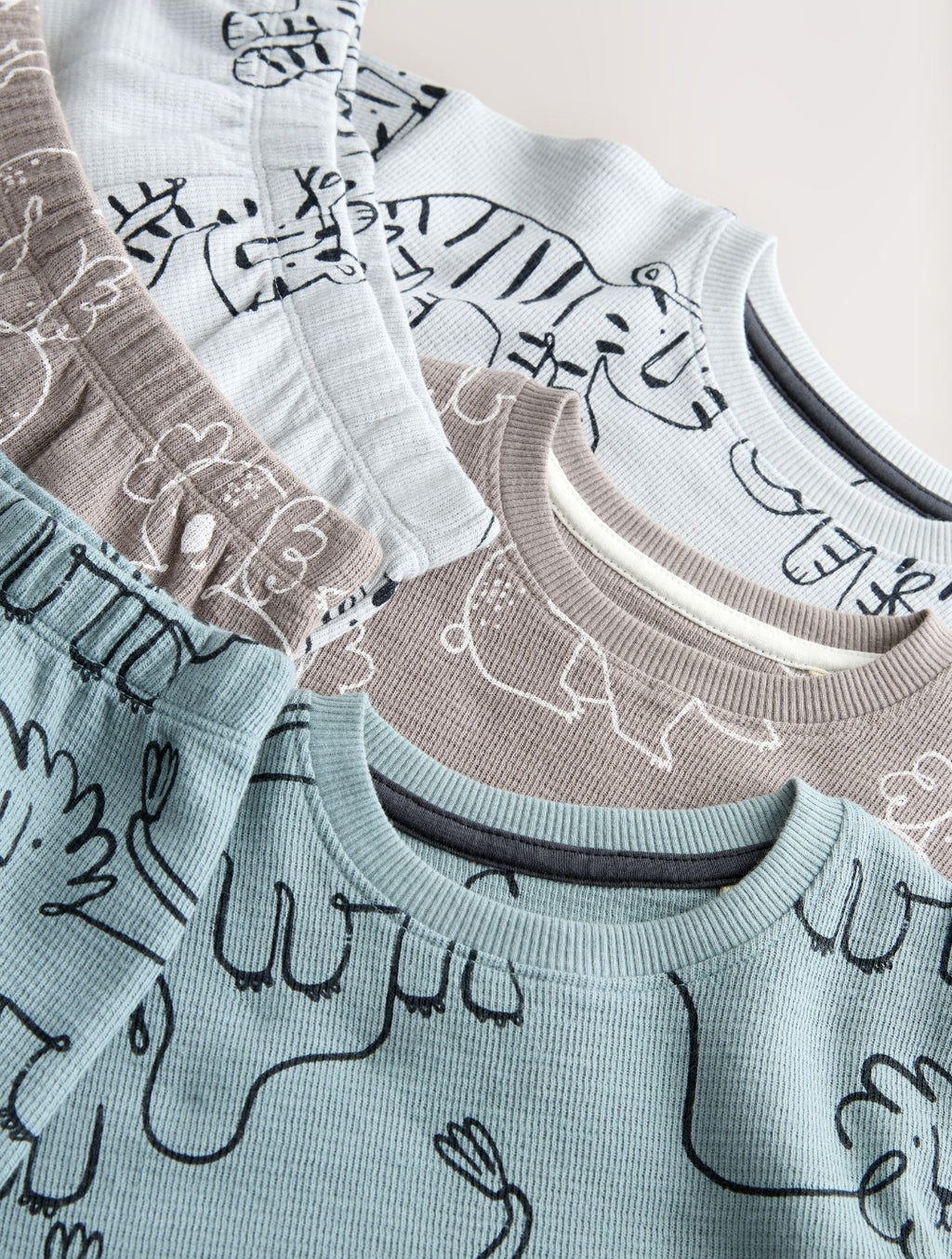 Blue/Grey Linear Print Short
Pyjamas 3 Pack