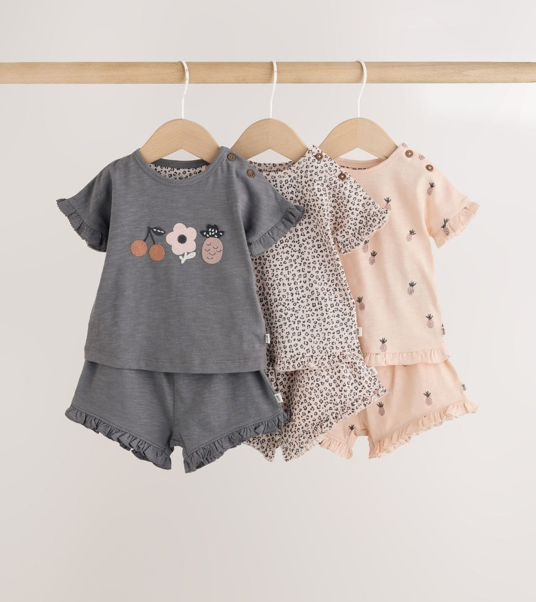 Monochrome Flower Short Sleeve
Top and Shorts Baby Set 6 Piece