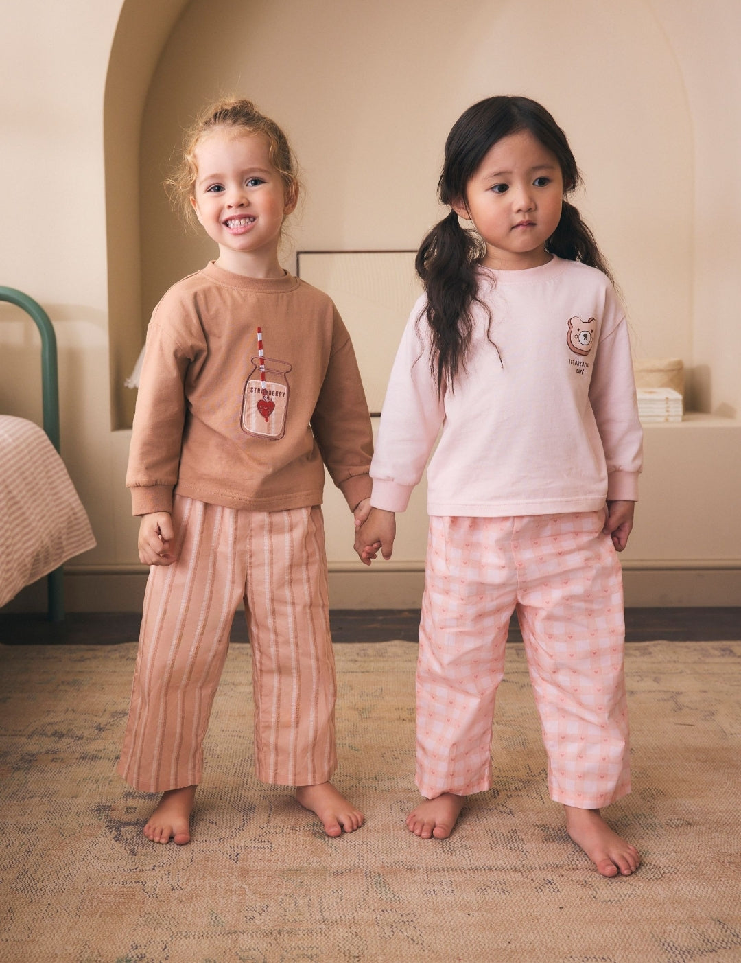 Pink/Oatmeal Woven Wide Leg
Pyjamas 2 Pack