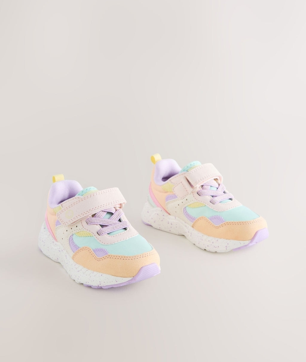 Multi Bright Standard Fit (F) Elastic
Lace Touch Fasten Trainers