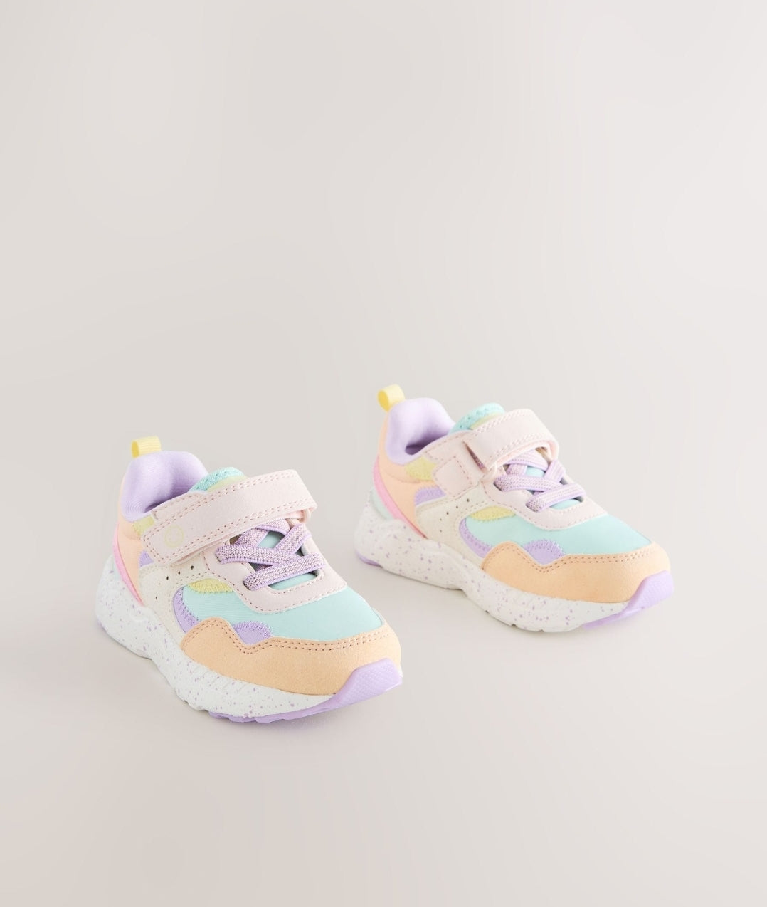 Multi Bright Standard Fit (F) Elastic
Lace Touch Fasten Trainers