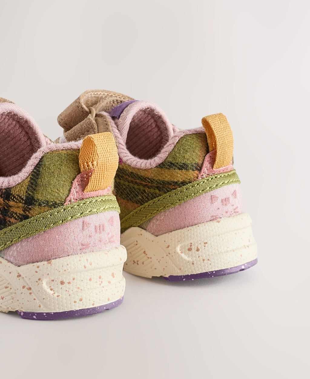 Multi Standard Fit (F) Elastic Lace
Touch Fasten Trainers