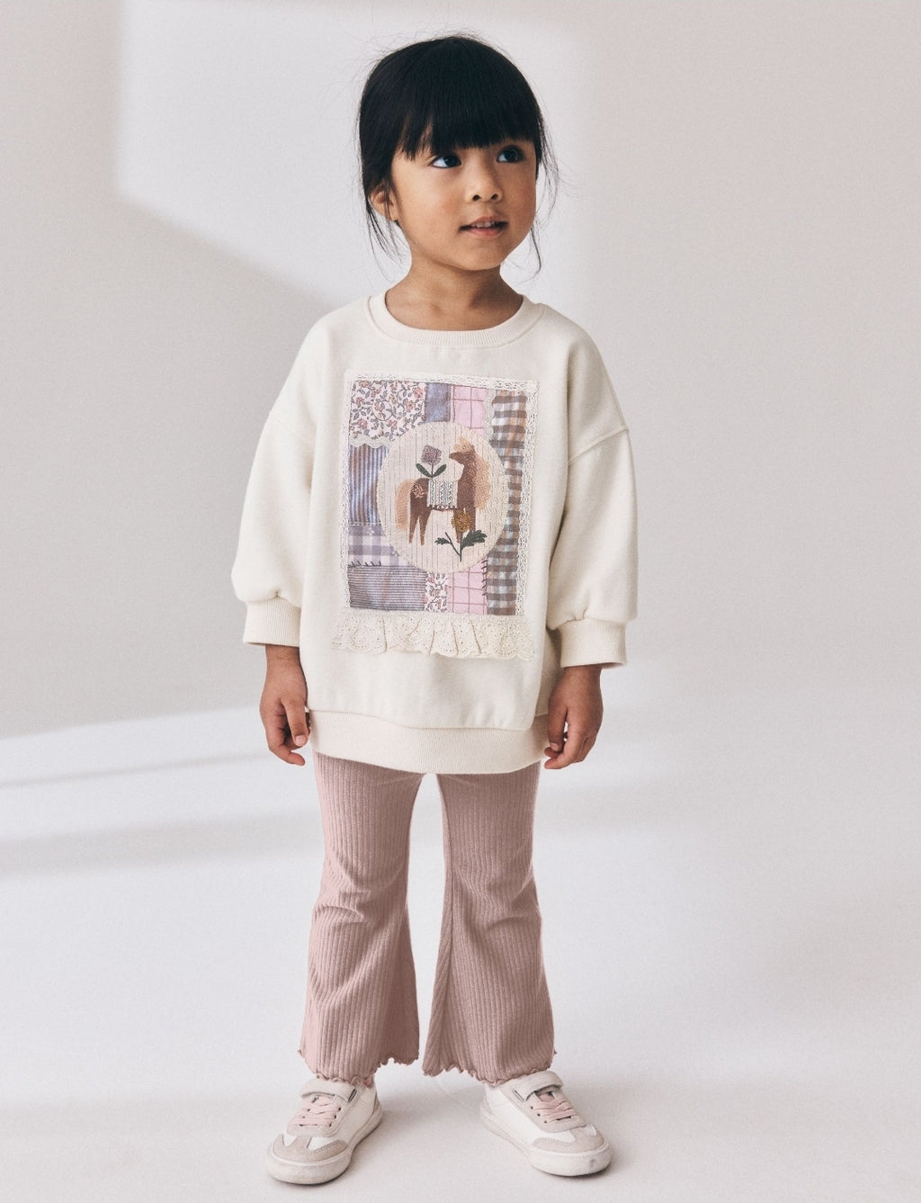 Ecru/Pink Lace Unicorn Crew Neck
Sweatshirt and Flare Leggings