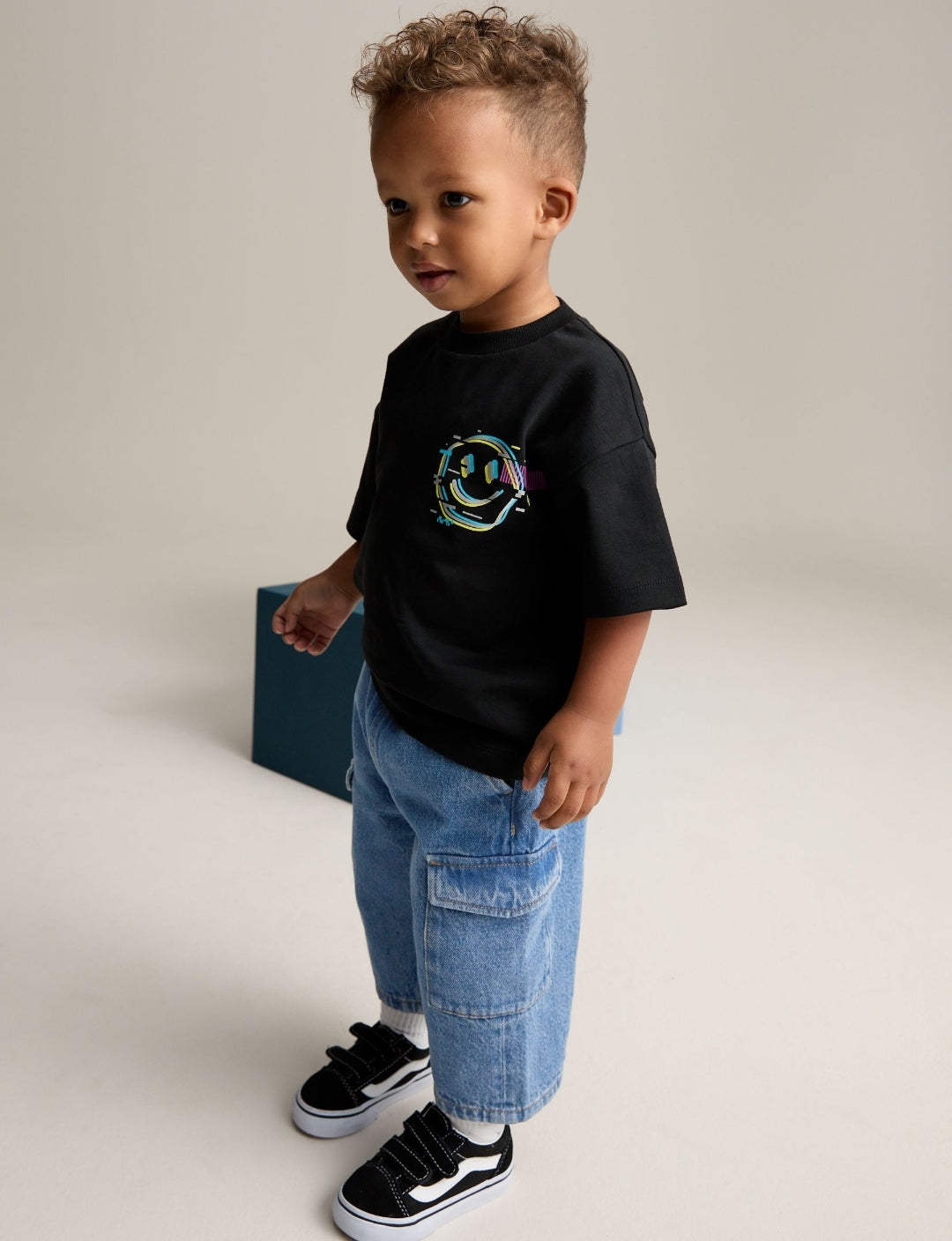 Mid Blue Denim Wide Leg Pull On Cargo
Jeans