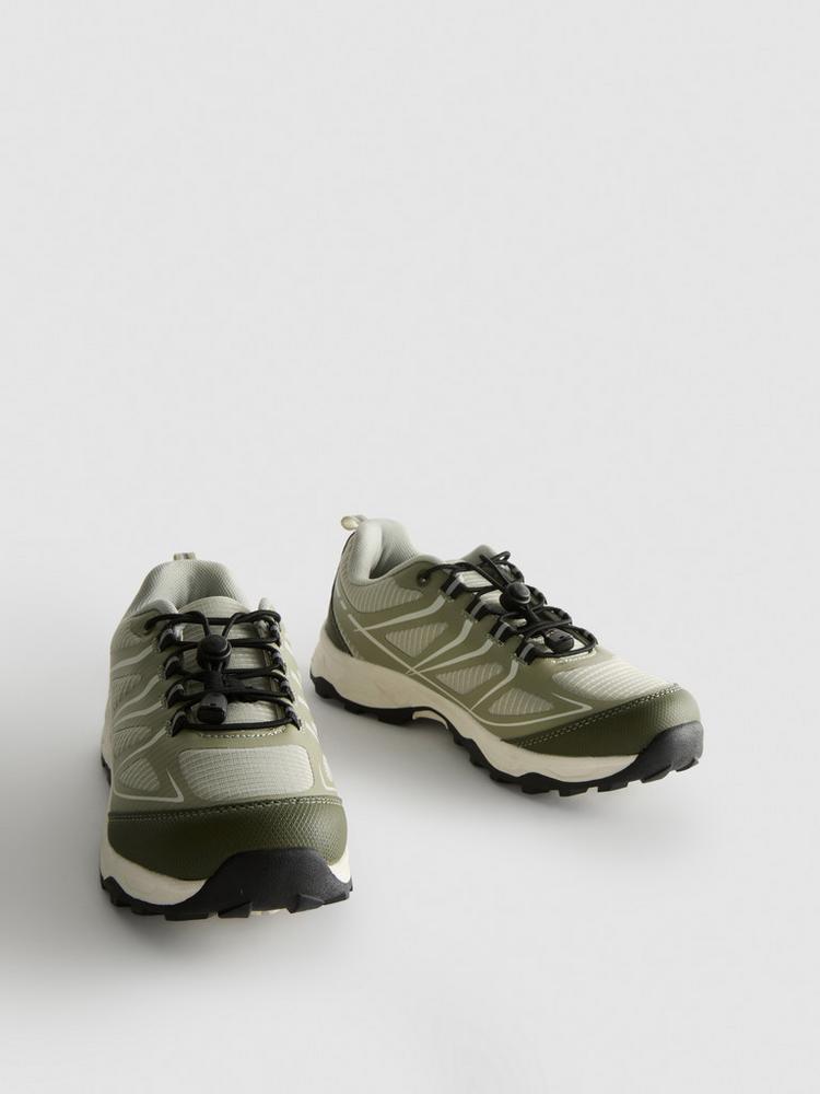 Toggle Chunky Trainers