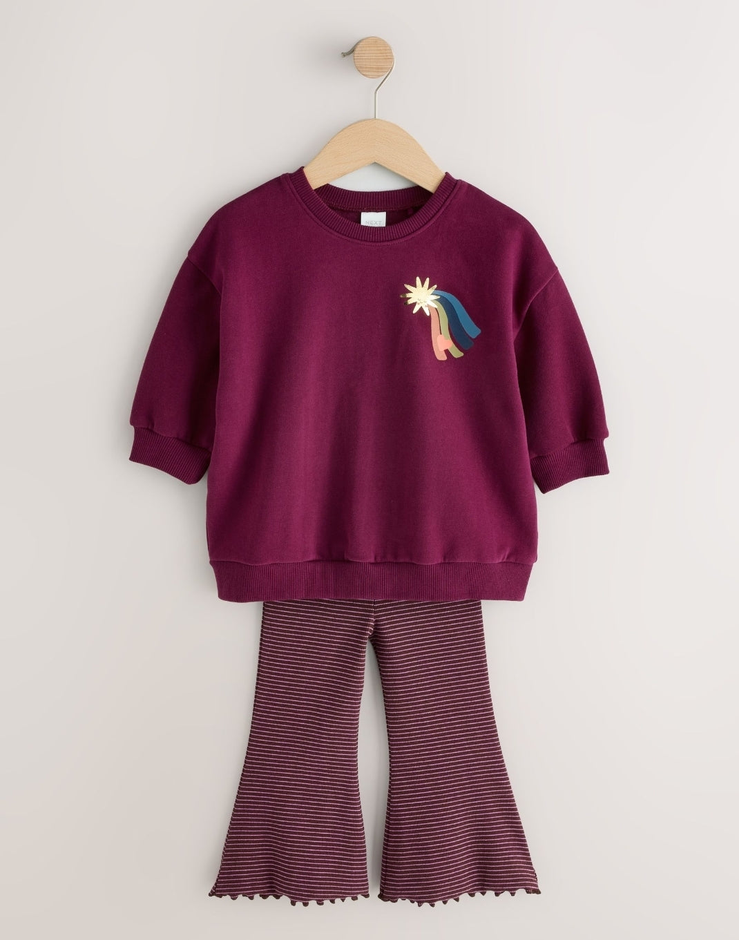 Dark Purple Star Crew Neck
Sweatshirt and Flare Leggings Set