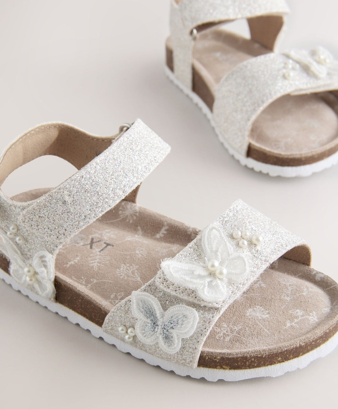 White Glitter Butterfly Standard
Fit (F) Touch Fastening Corkbed