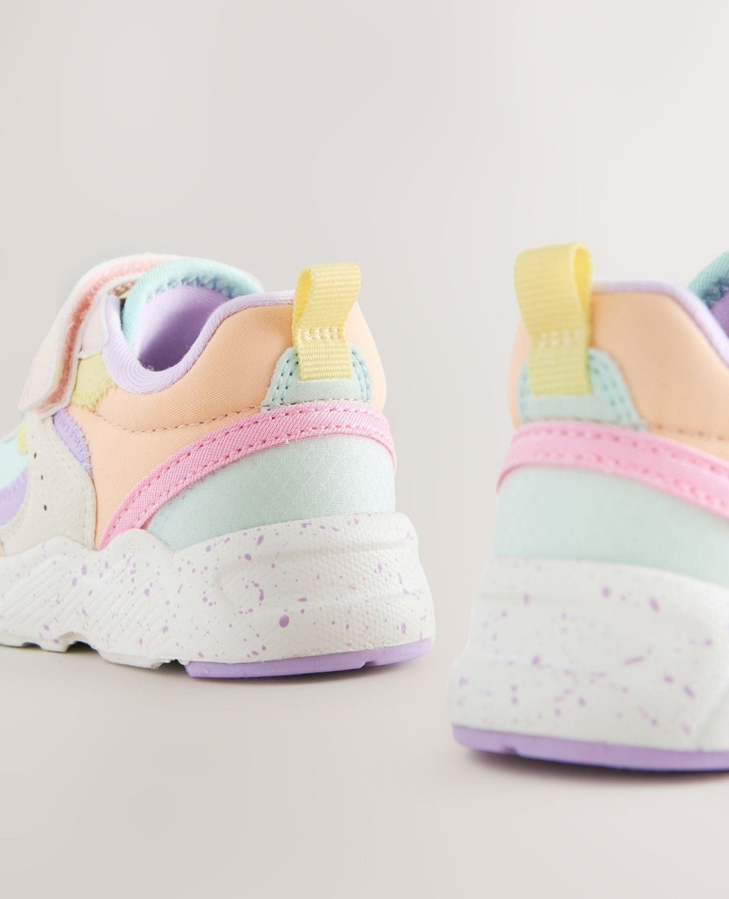 Multi Bright Standard Fit (F) Elastic
Lace Touch Fasten Trainers