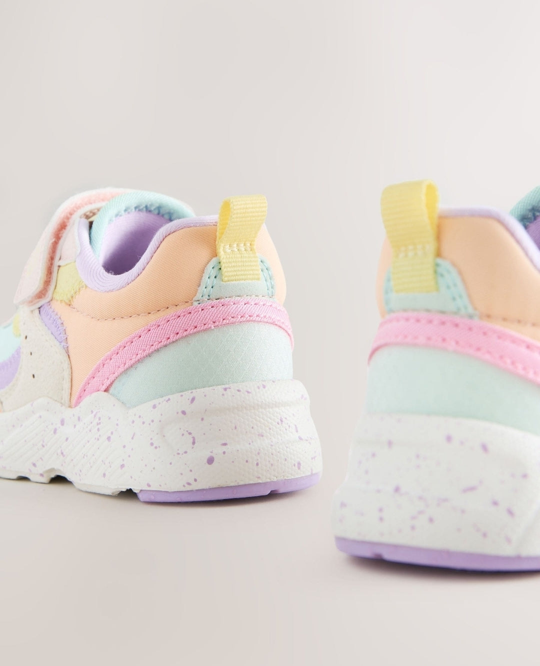 Multi Bright Standard Fit (F) Elastic
Lace Touch Fasten Trainers