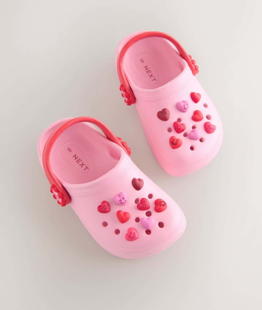 Pink/Red Hearts Standard Fit (F)
Character Clogs